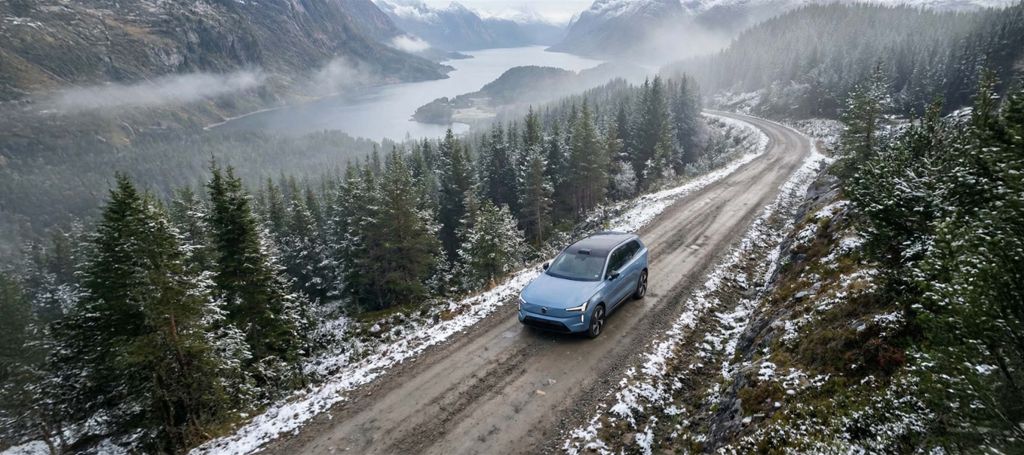 Volvo-Viking-Car-Commercial-AI-Art-Bart-Bus-famousframes7